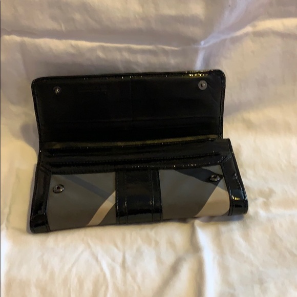 Burberry wallet - Picture 2 of 4